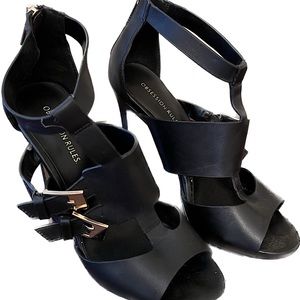 Obsession Rules. Size 8. Black. 3 1/2 inch sandal.